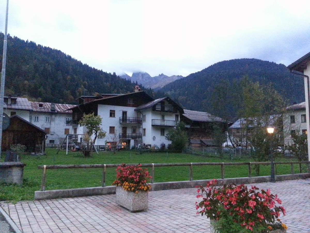 Casa Alpina Sacro Cuore Canale d'Agordo Luaran gambar